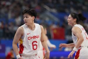 张茹:杨舒予怕外界说她德不配位 她很在意去证明自己